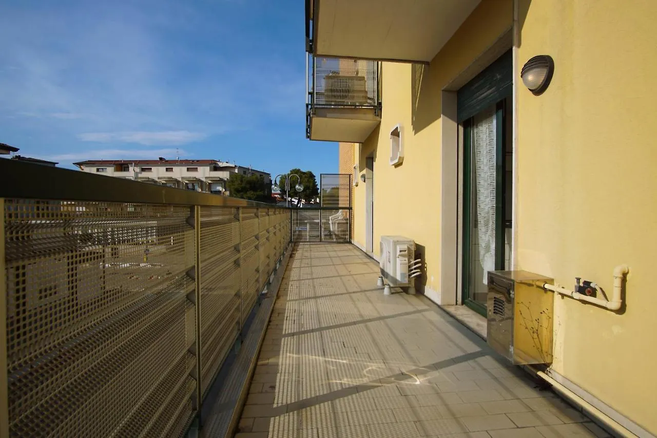 Appartamento RESIDENCE QUITO PIAZZA MAZZINI 150m dal mare e vicino Pista Azzurra Lido di Jesolo